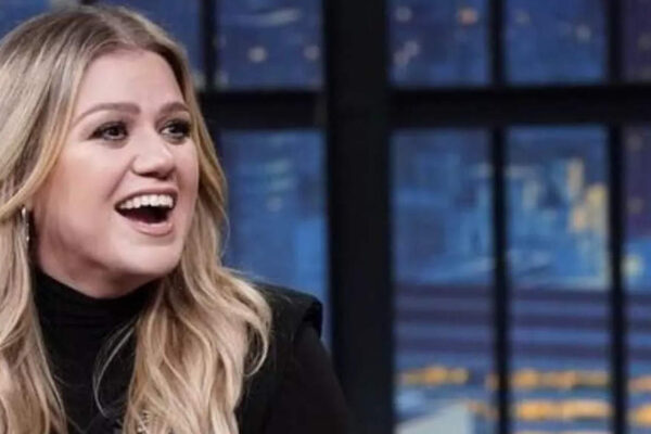 Kelly Clarkson slams negative reviews of 'Avengers: Endgame' |