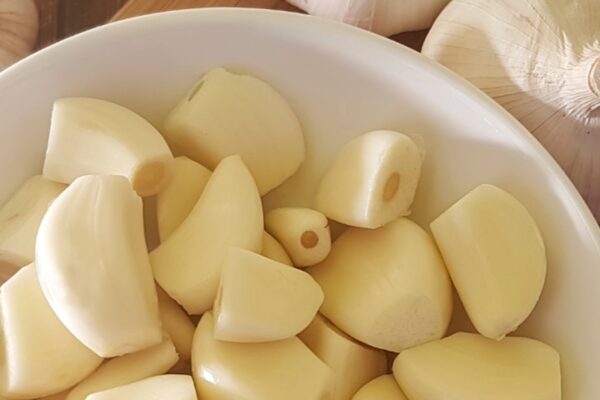 9 benefits of consuming 3 cloves of garlic before lunch 9 benefits of consuming 3 cloves of garlic before lunch