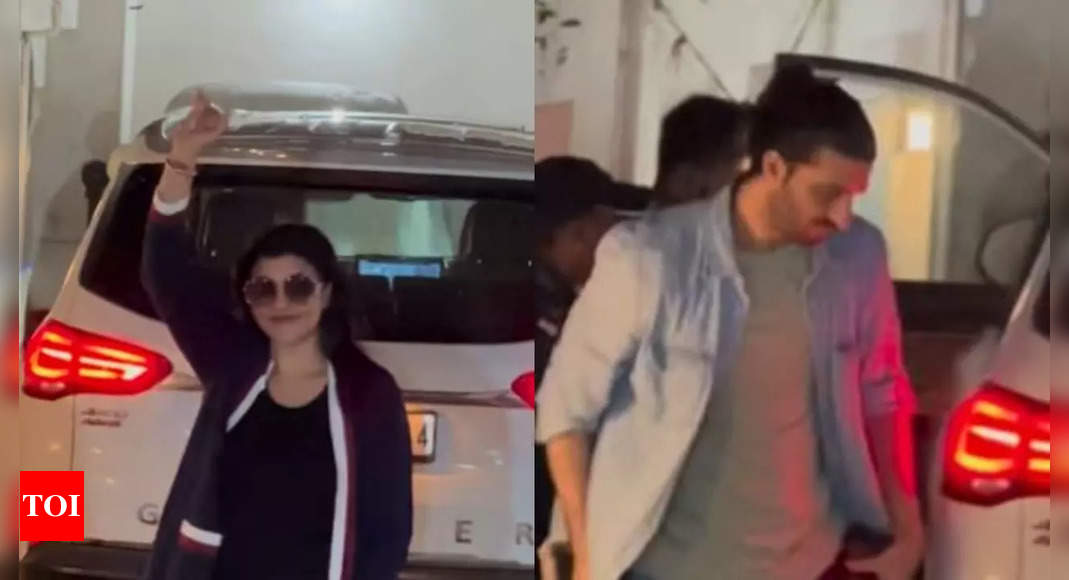 Sushmita Sen avoids posing for the paps with Rohman Shawl as they get spotted in the city, throws flying kiss and lovingly tells them, 'agli baar' | Hindi Movie News