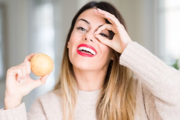 How to make a potato face mask for flawless skin