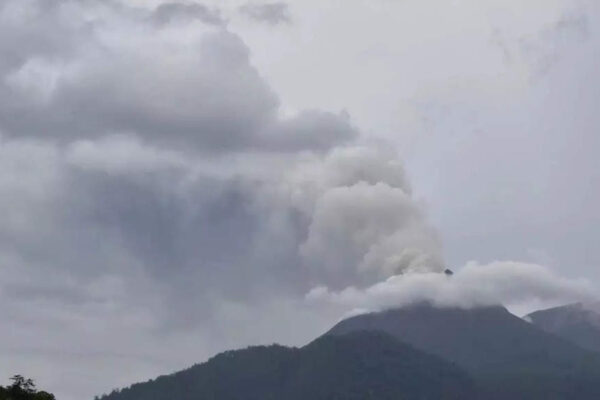 Volcano erupts again in Iceland, seventh eruption this year