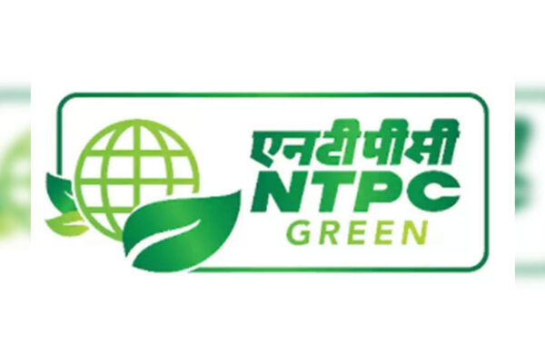 Sembcorp bags 300MW wind-solar hybrid project from NTPC